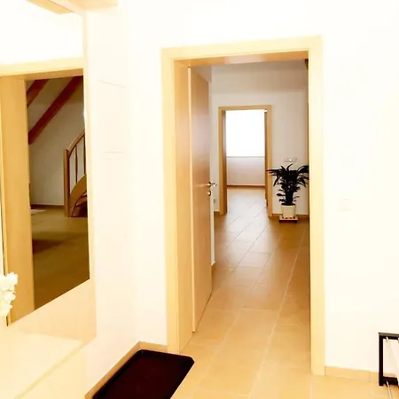 Weichaer Hof Apartment Weissenberg